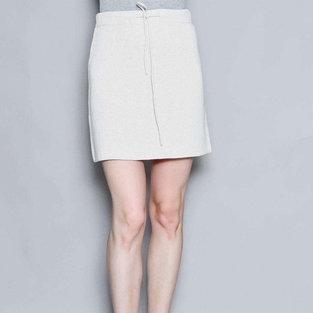 James Street Co Mari Knit Mini Skirt size L.